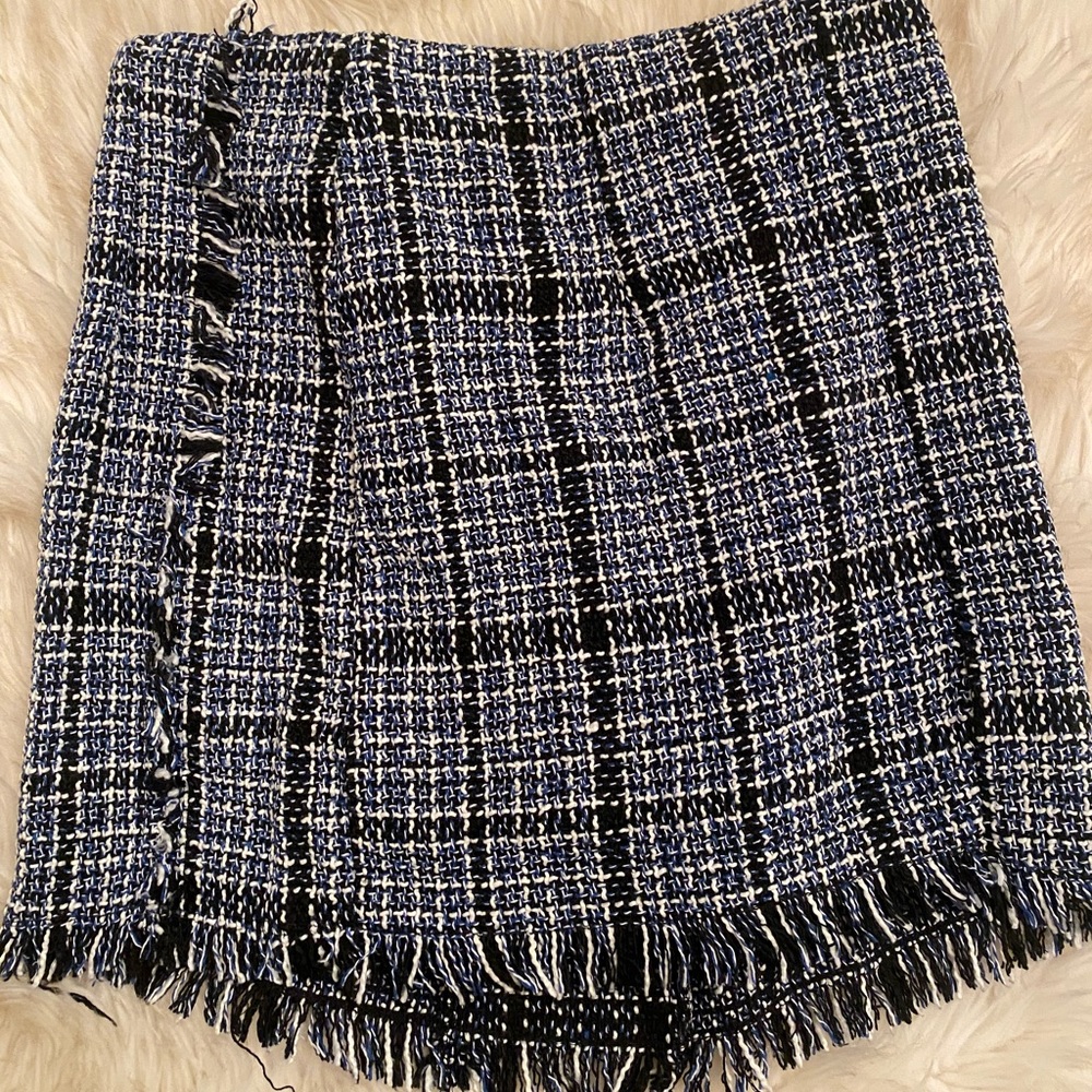 Grey and black woven mini skirt